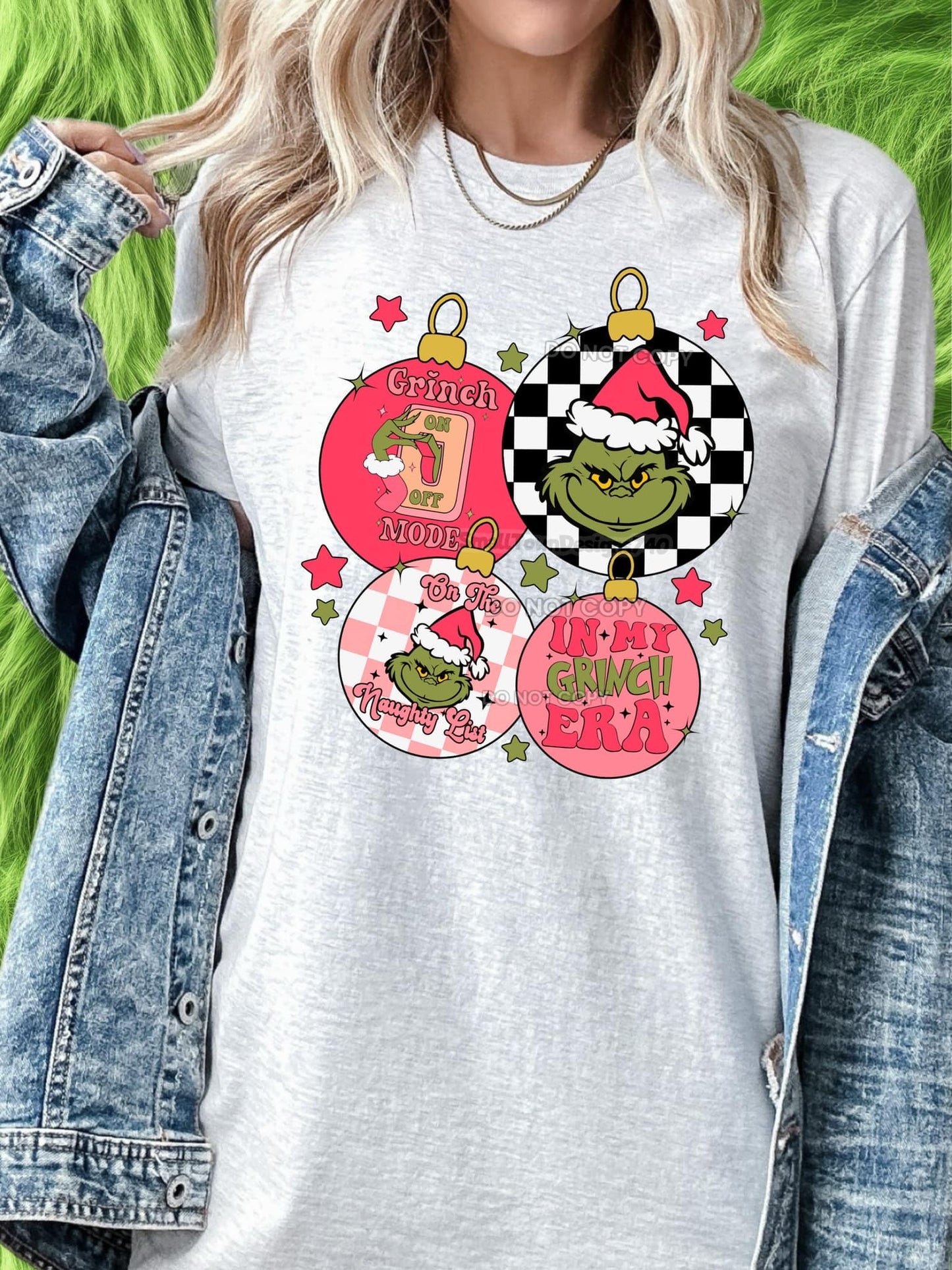 Pink Green Guy Ornaments 04564