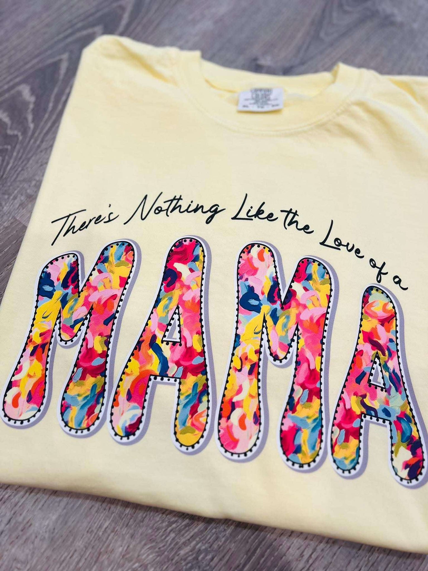 There's Nothing Like the Love of a Mama 02296