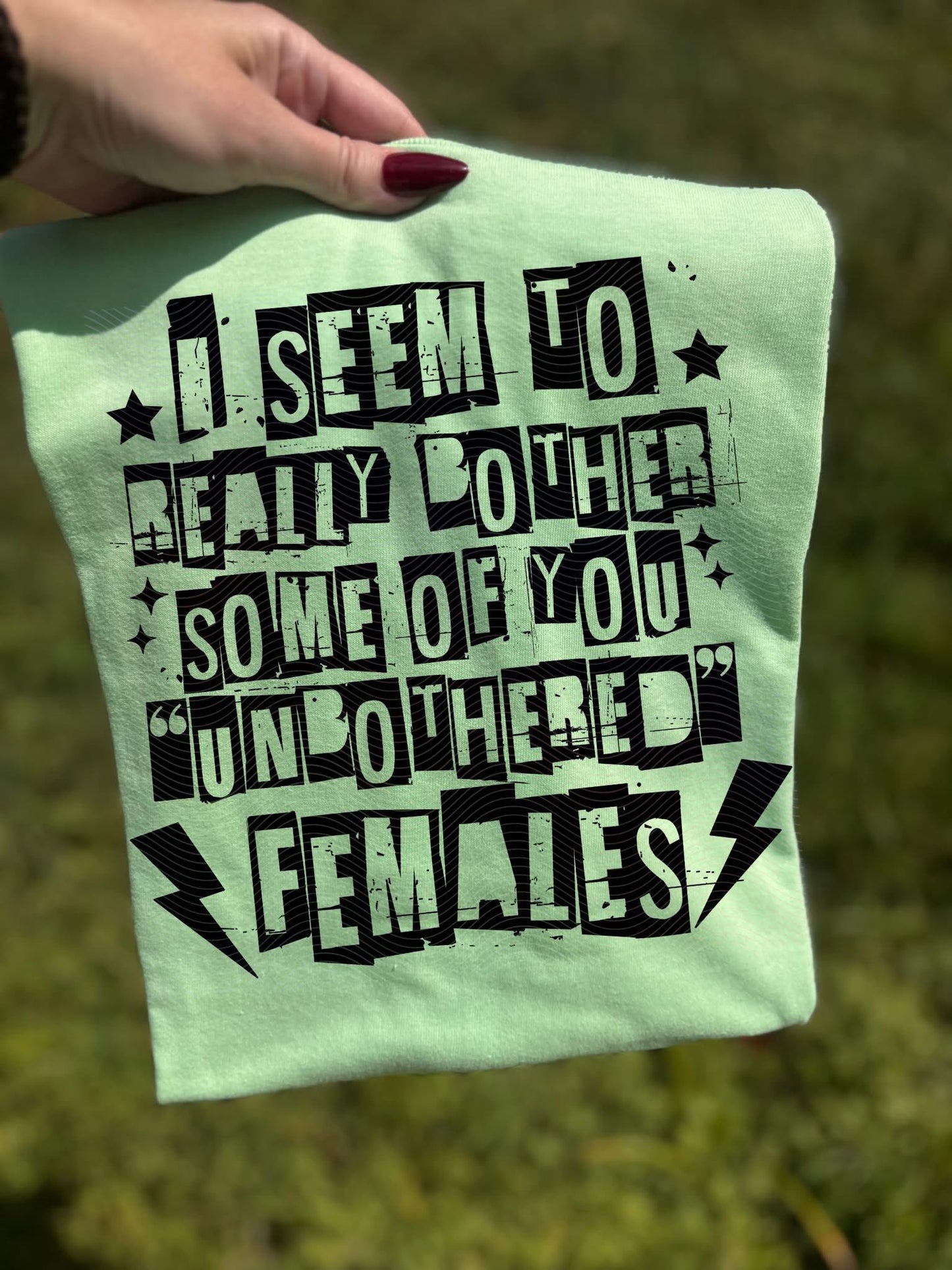 Unbothered Females 00804