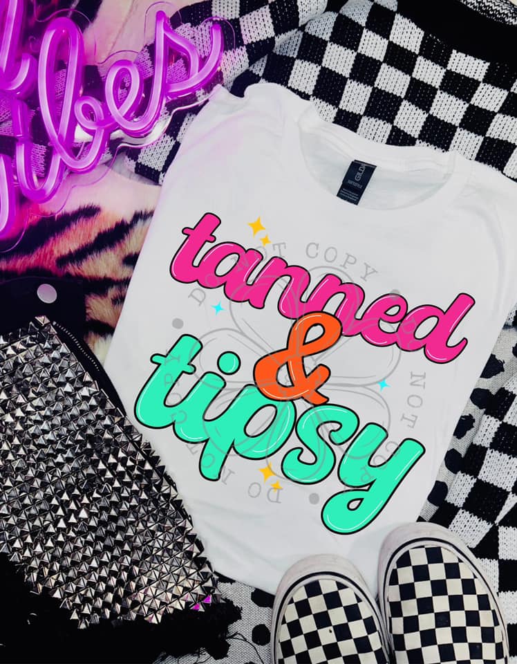 Tanned and Tipsy 02356