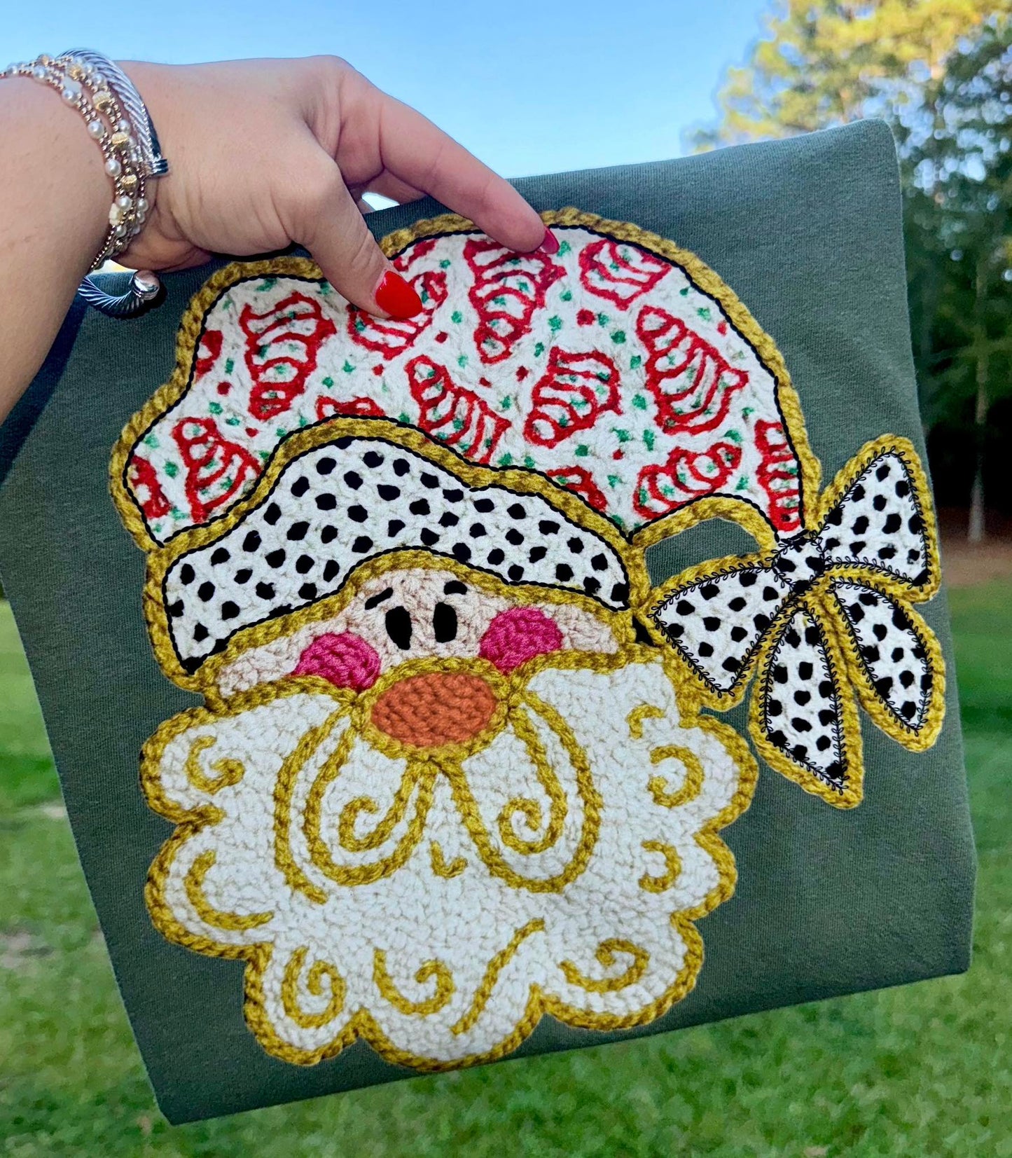 Faux Yarn Christmas Tree Cake Santa 00407