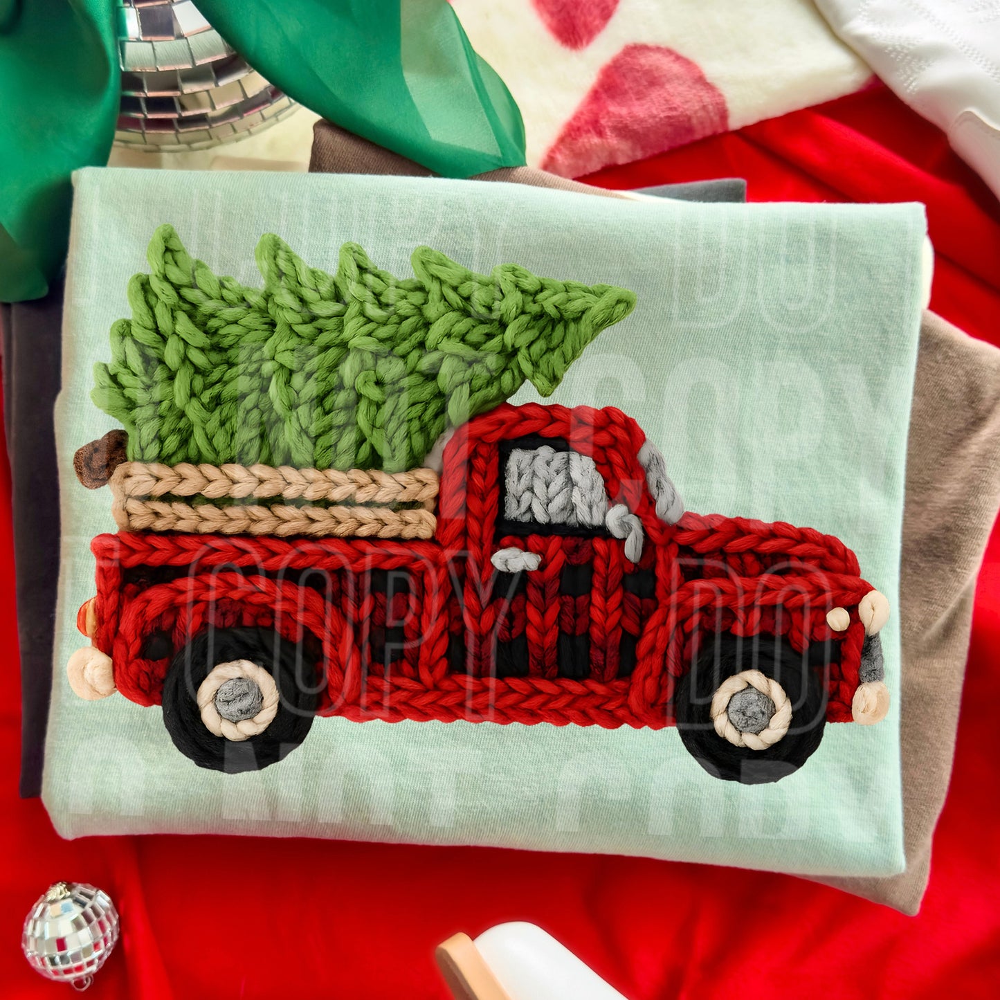 Faux Yarn Red Plaid Truck Christmas Tree 00129