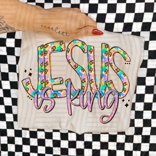 Pastel Jesus Is King 06838