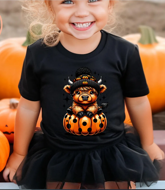 Cute Highland Cow in Pumpkin 01254